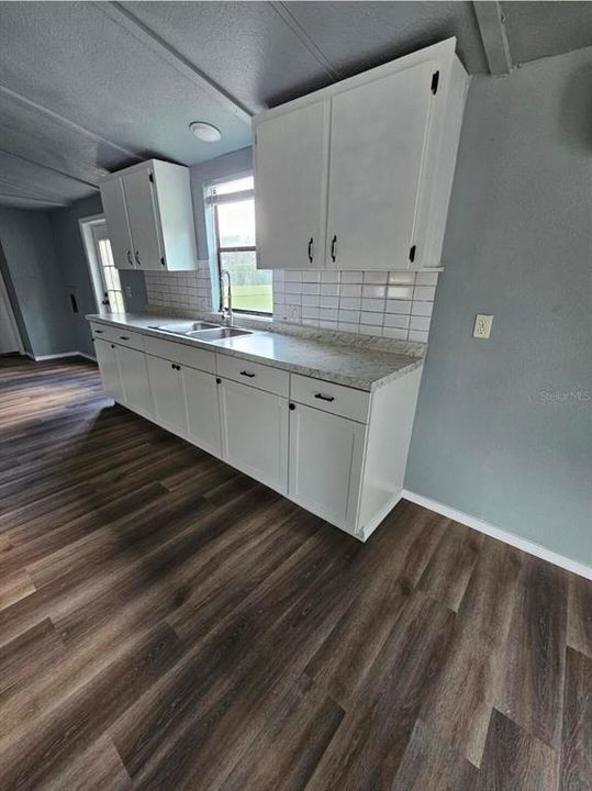 For Sale: $168,500 (2 beds, 2 baths, 840 Square Feet)