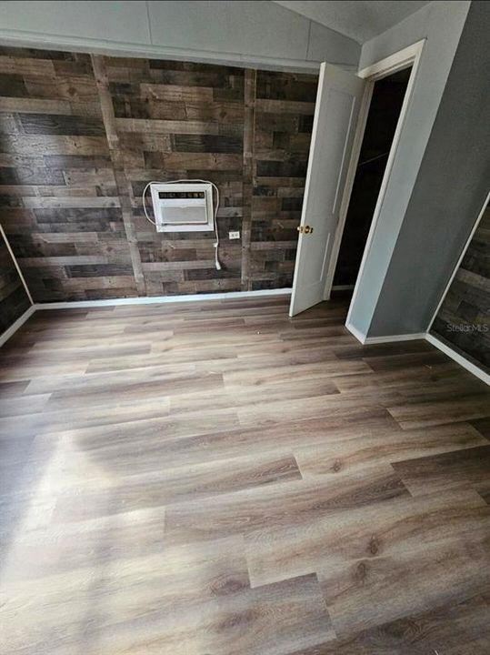 For Sale: $168,500 (2 beds, 2 baths, 840 Square Feet)