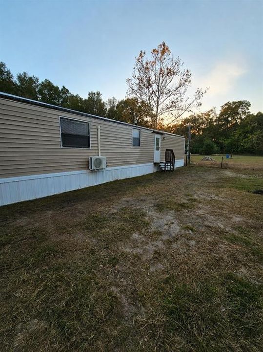For Sale: $168,500 (2 beds, 2 baths, 840 Square Feet)