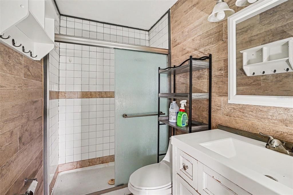 На продажу: $180,000 (3 спален, 1 ванн, 950 Квадратных фут)