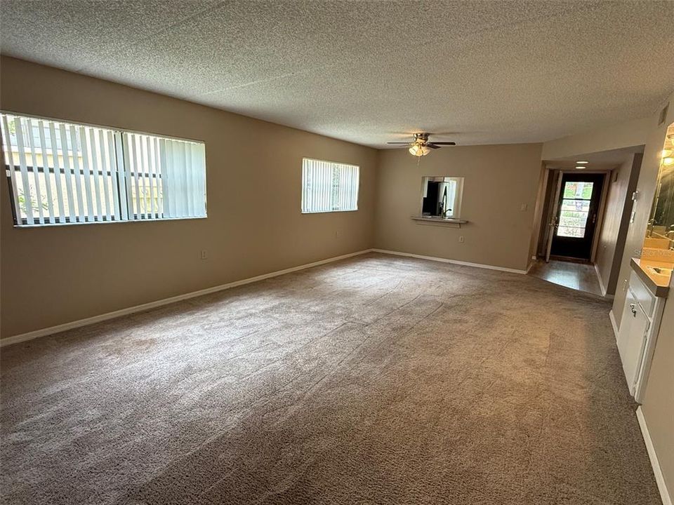 For Sale: $99,900 (2 beds, 2 baths, 1245 Square Feet)