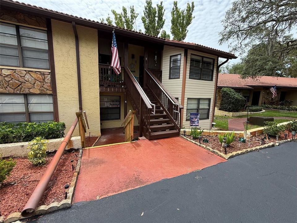 For Sale: $99,900 (2 beds, 2 baths, 1245 Square Feet)