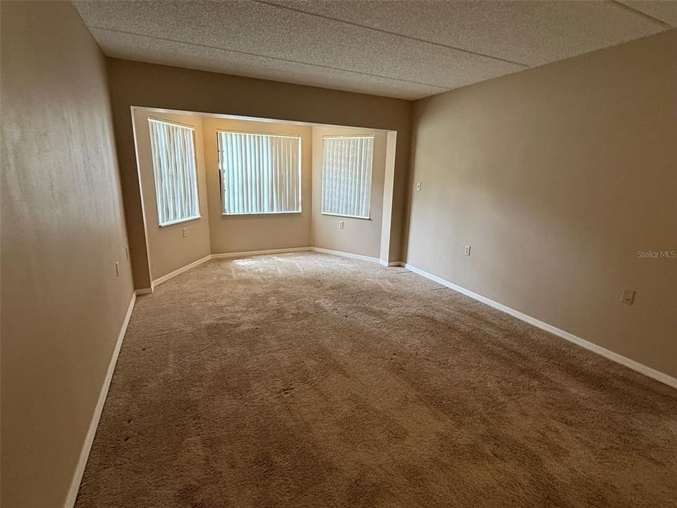 For Sale: $99,900 (2 beds, 2 baths, 1245 Square Feet)