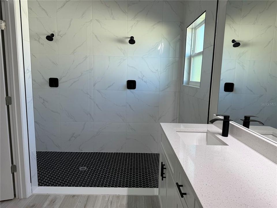 For Rent: $1,950 (3 beds, 2 baths, 1529 Square Feet)