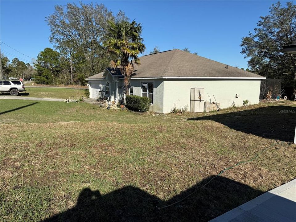 For Rent: $1,950 (3 beds, 2 baths, 1529 Square Feet)