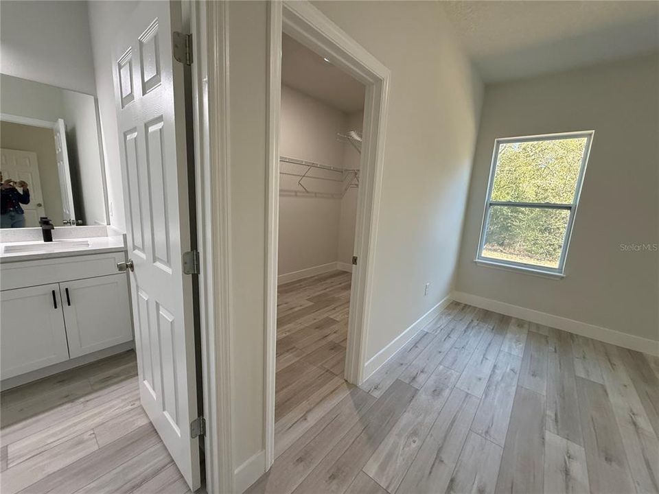 For Rent: $1,950 (3 beds, 2 baths, 1529 Square Feet)