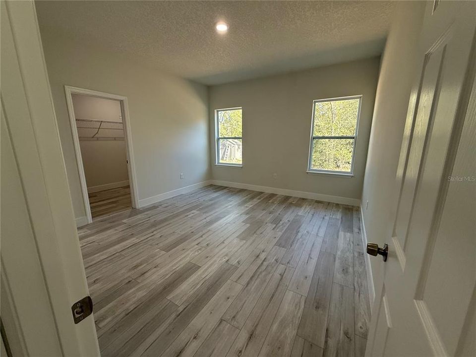 For Rent: $1,950 (3 beds, 2 baths, 1529 Square Feet)