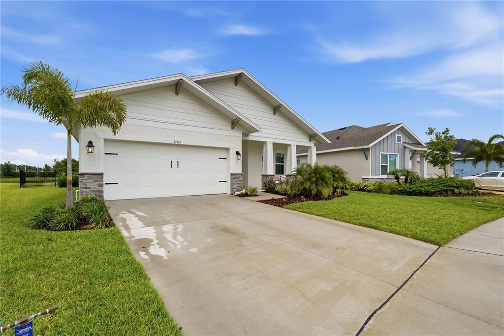For Sale: $620,000 (4 beds, 3 baths, 2500 Square Feet)