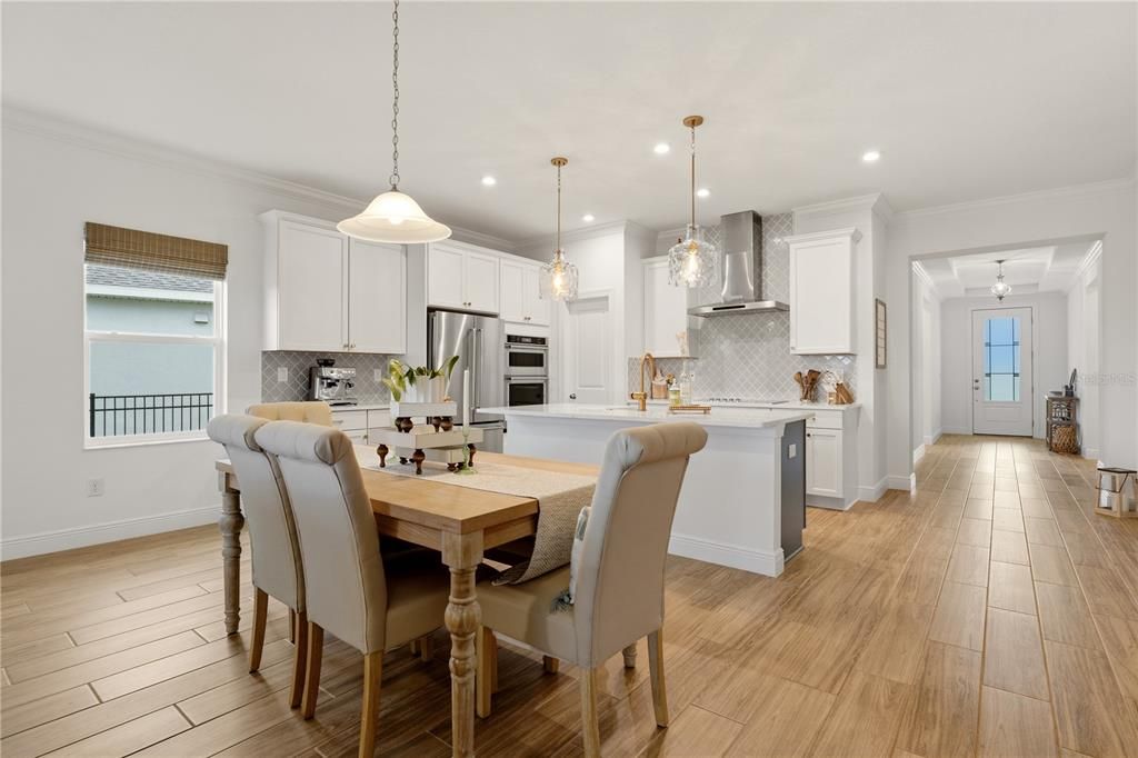 For Sale: $620,000 (4 beds, 3 baths, 2500 Square Feet)