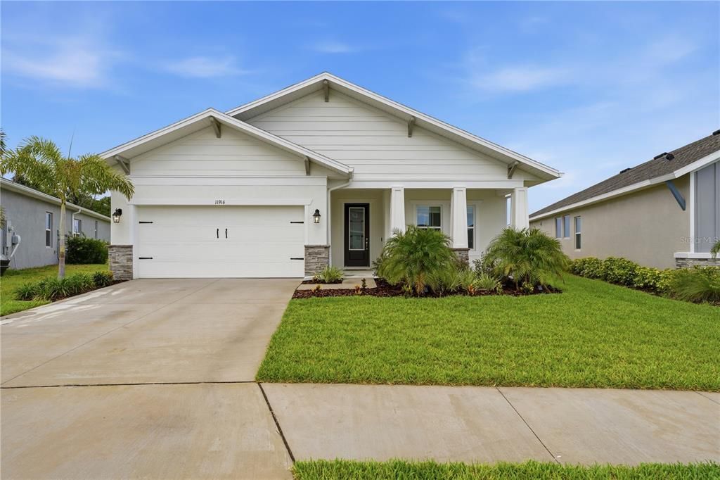For Sale: $620,000 (4 beds, 3 baths, 2500 Square Feet)