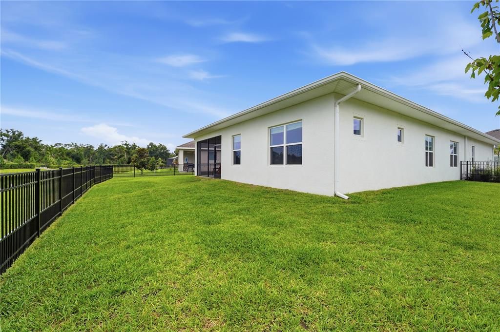For Sale: $620,000 (4 beds, 3 baths, 2500 Square Feet)