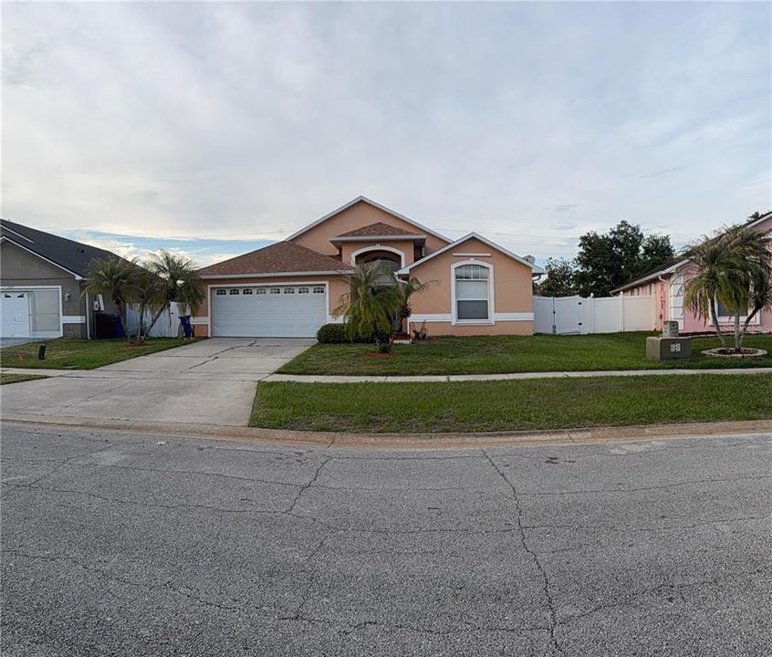 For Sale: $375,000 (4 beds, 2 baths, 2023 Square Feet)