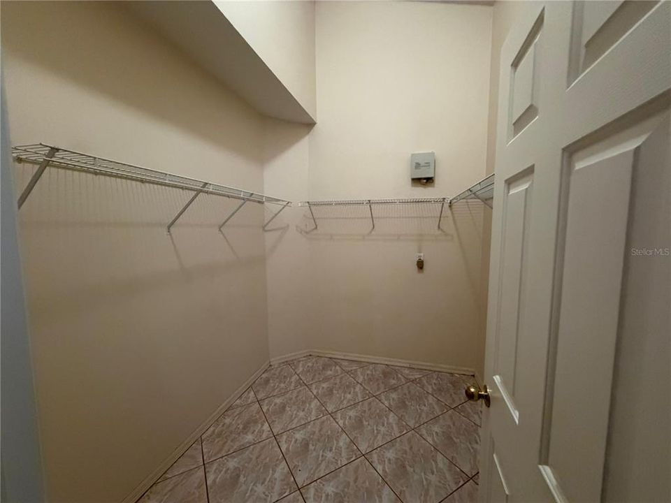 For Sale: $375,000 (4 beds, 2 baths, 2023 Square Feet)