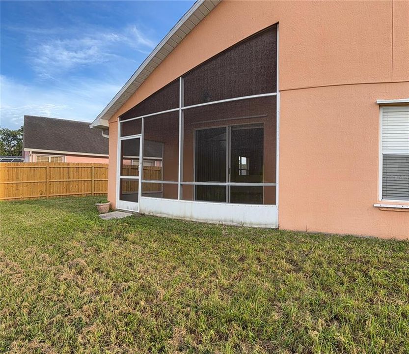 For Sale: $375,000 (4 beds, 2 baths, 2023 Square Feet)