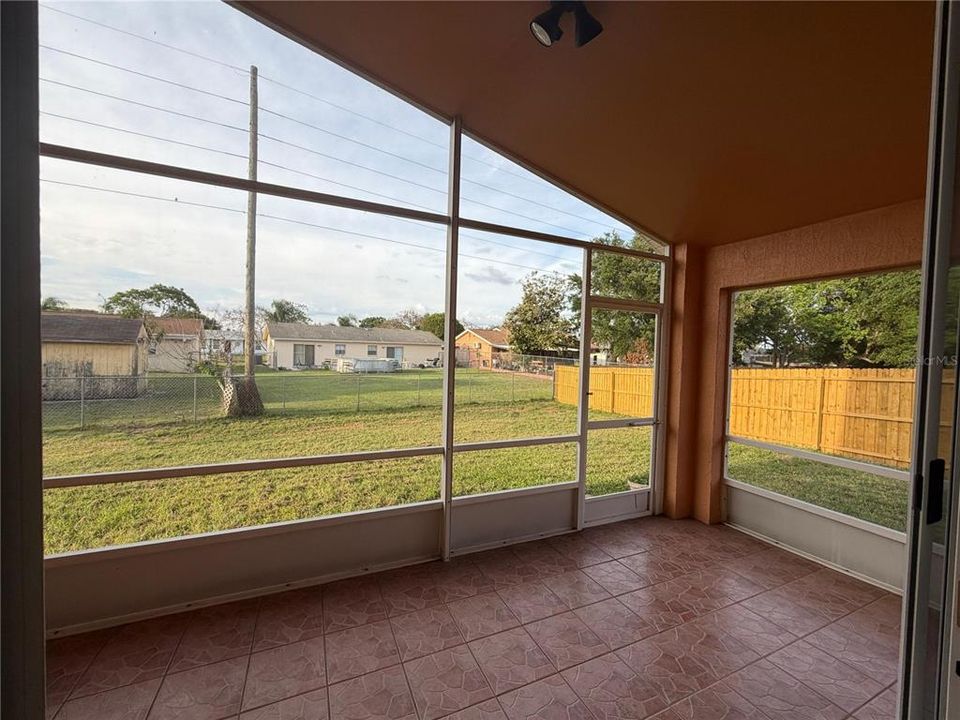For Sale: $375,000 (4 beds, 2 baths, 2023 Square Feet)