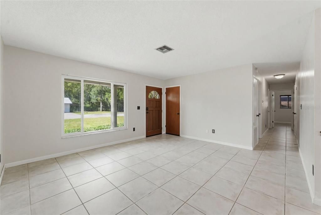 For Sale: $289,000 (3 beds, 1 baths, 1499 Square Feet)
