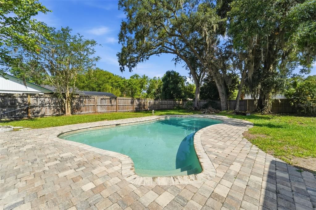 For Sale: $289,000 (3 beds, 1 baths, 1499 Square Feet)