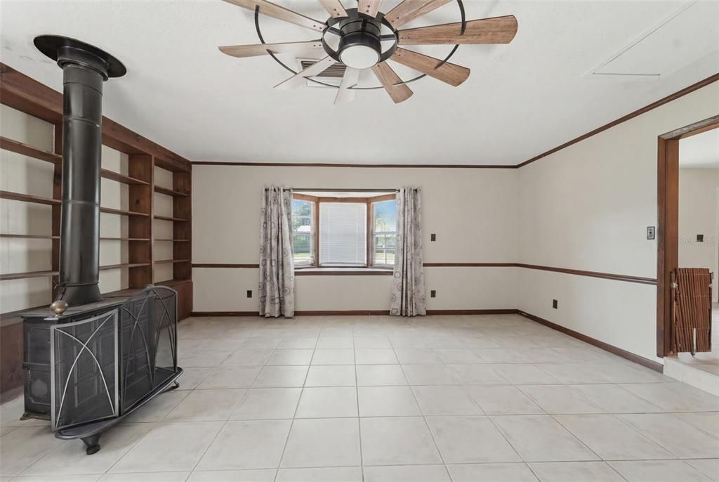 For Sale: $289,000 (3 beds, 1 baths, 1499 Square Feet)