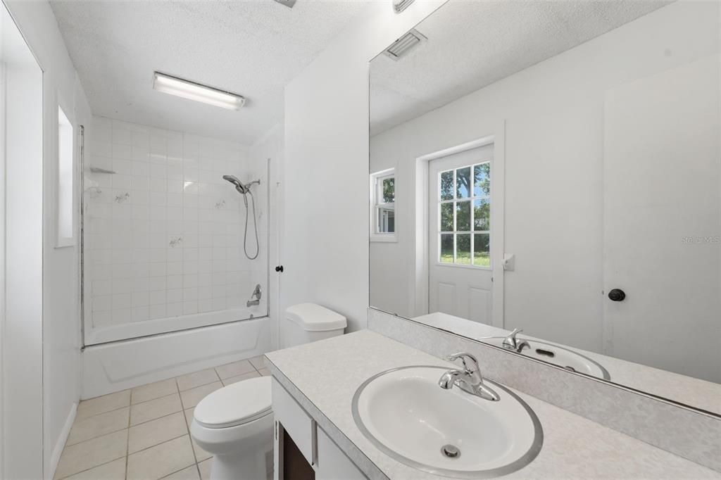 For Sale: $289,000 (3 beds, 1 baths, 1499 Square Feet)