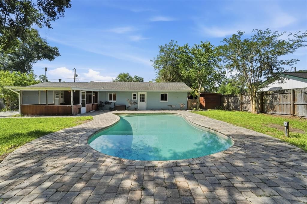 For Sale: $289,000 (3 beds, 1 baths, 1499 Square Feet)