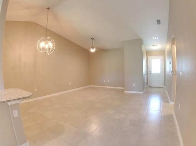 En Venta: $575,000 (6 camas, 0 baños, 2430 Pies cuadrados)