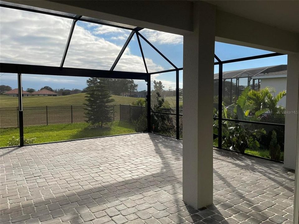 For Rent: $4,200 (5 beds, 3 baths, 3277 Square Feet)