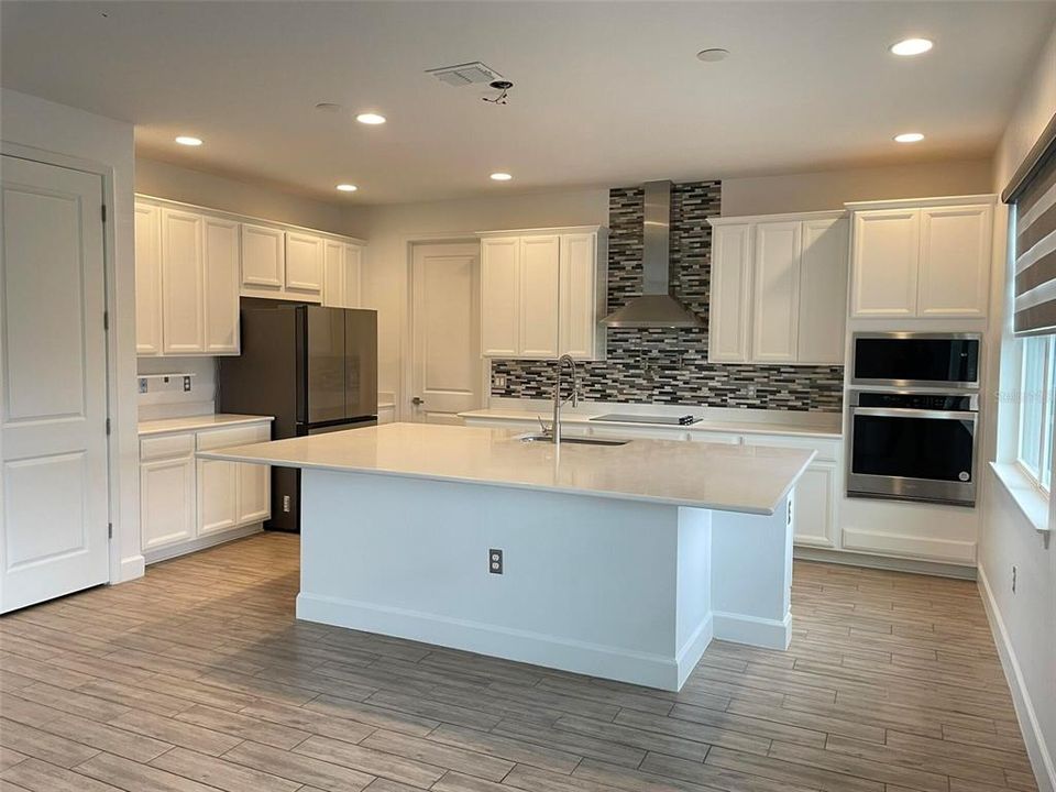For Rent: $4,200 (5 beds, 3 baths, 3277 Square Feet)