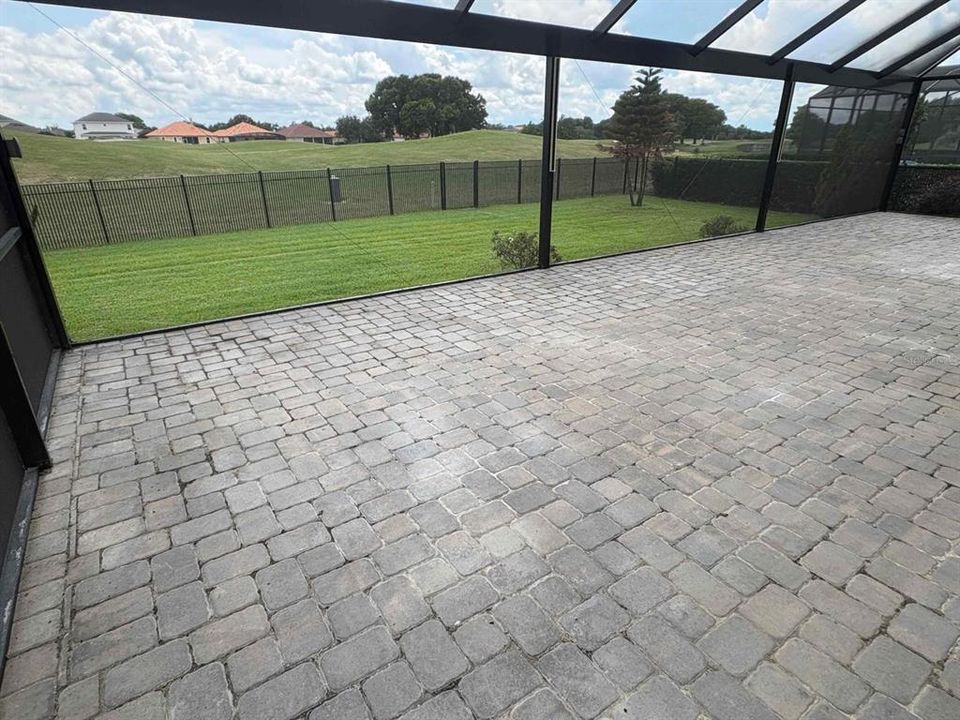 For Rent: $4,200 (5 beds, 3 baths, 3277 Square Feet)