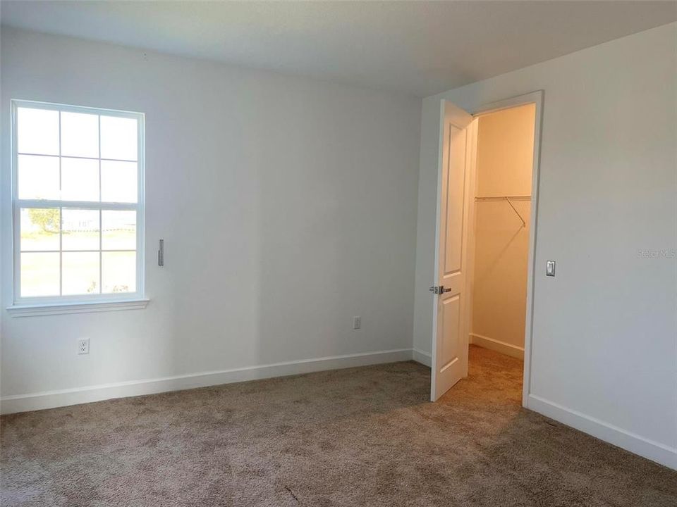 For Rent: $4,200 (5 beds, 3 baths, 3277 Square Feet)