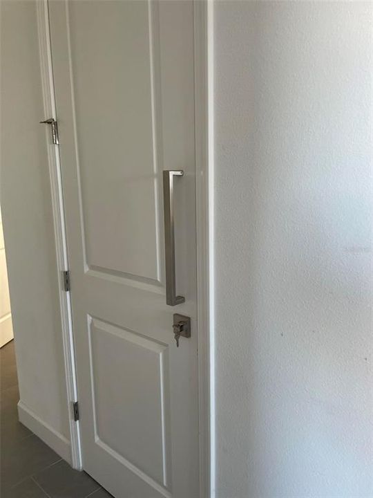For Rent: $4,200 (5 beds, 3 baths, 3277 Square Feet)