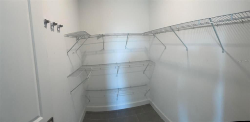 For Rent: $4,200 (5 beds, 3 baths, 3277 Square Feet)