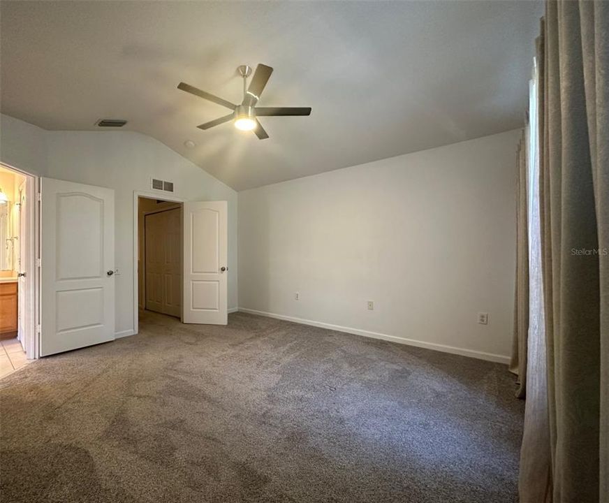 For Rent: $2,175 (3 beds, 2 baths, 1596 Square Feet)