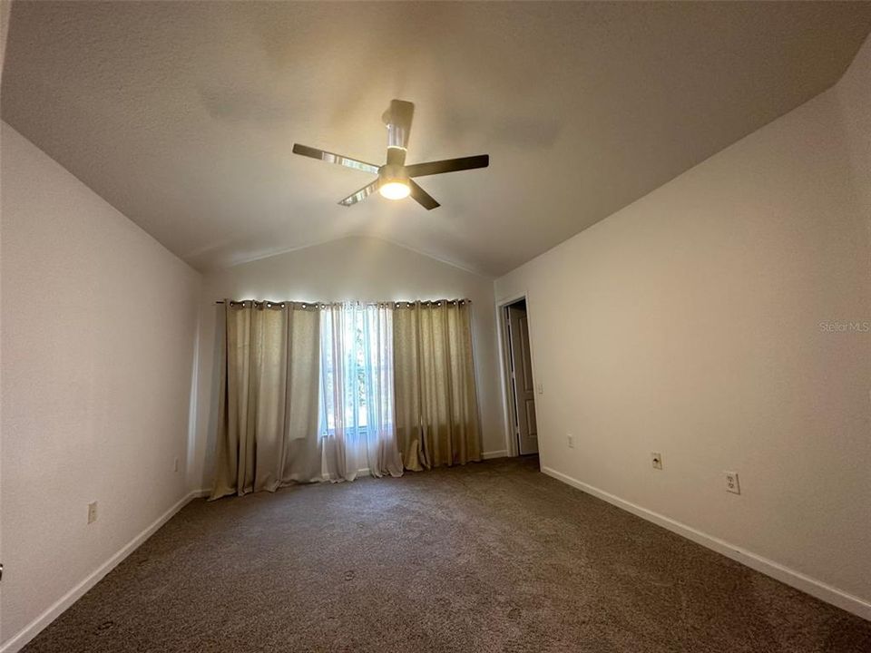 For Rent: $2,175 (3 beds, 2 baths, 1596 Square Feet)
