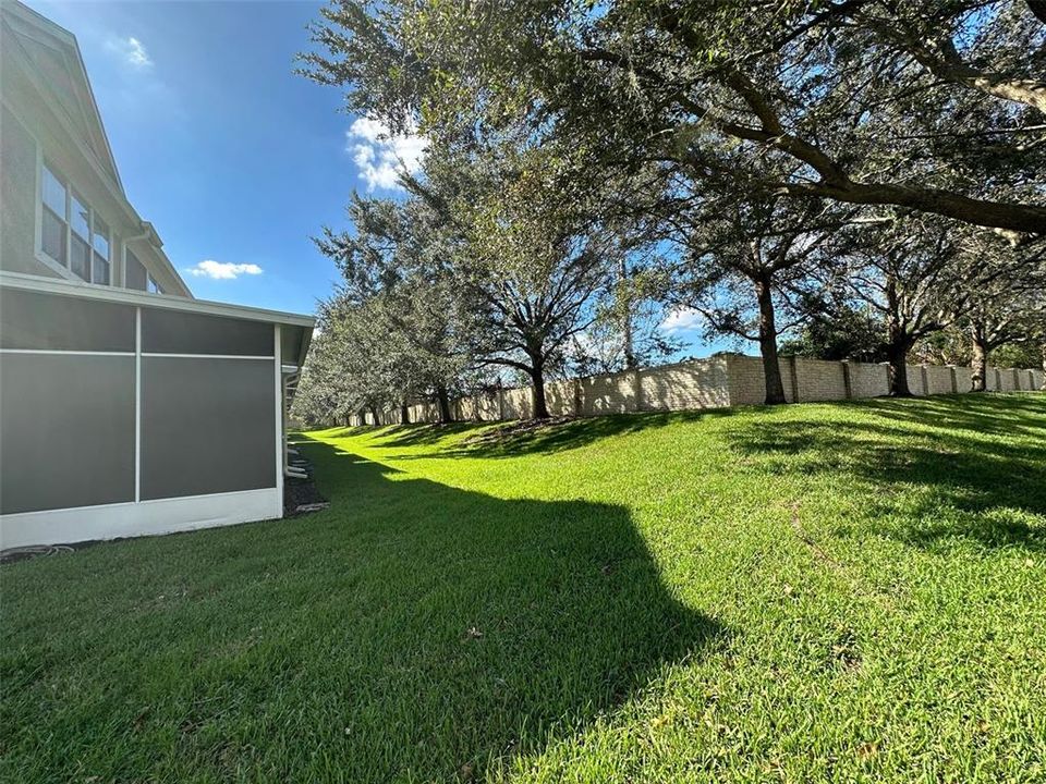 For Rent: $2,175 (3 beds, 2 baths, 1596 Square Feet)
