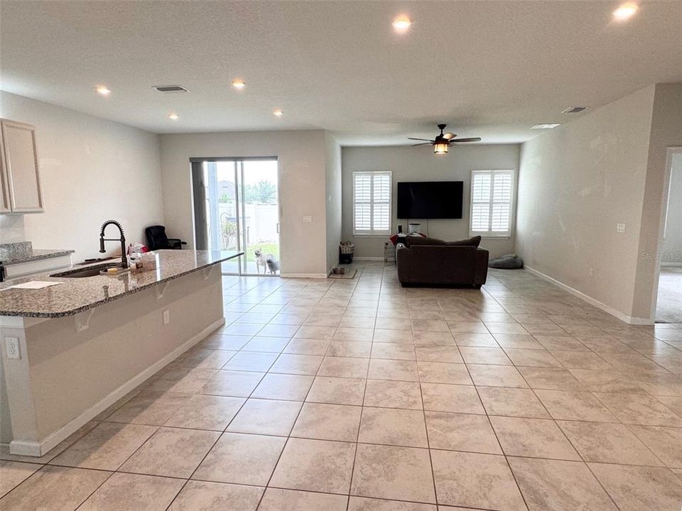 For Sale: $375,500 (3 beds, 2 baths, 2023 Square Feet)