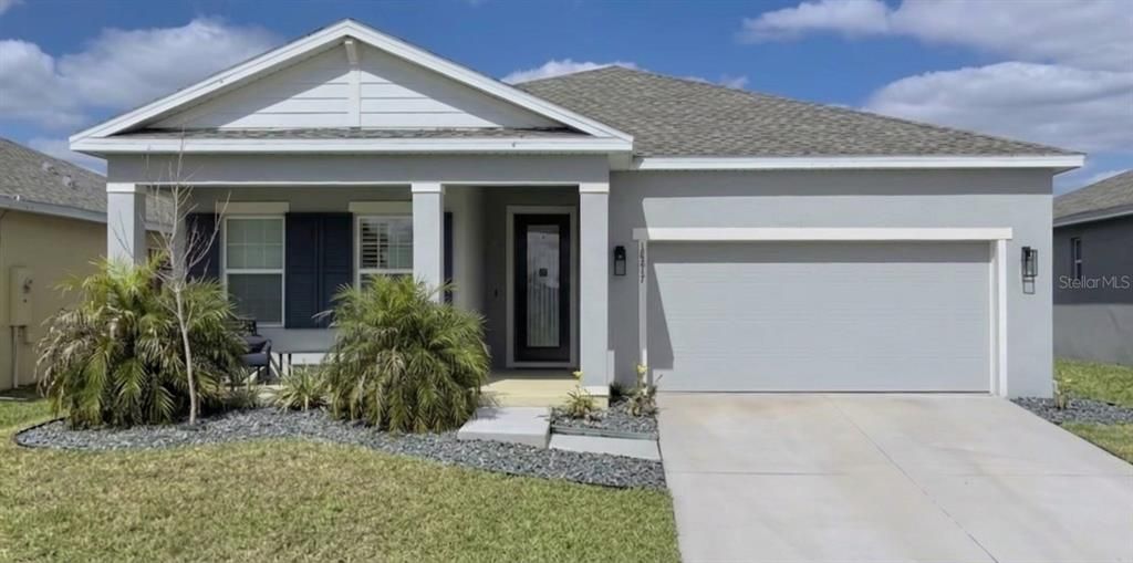 For Sale: $375,500 (3 beds, 2 baths, 2023 Square Feet)