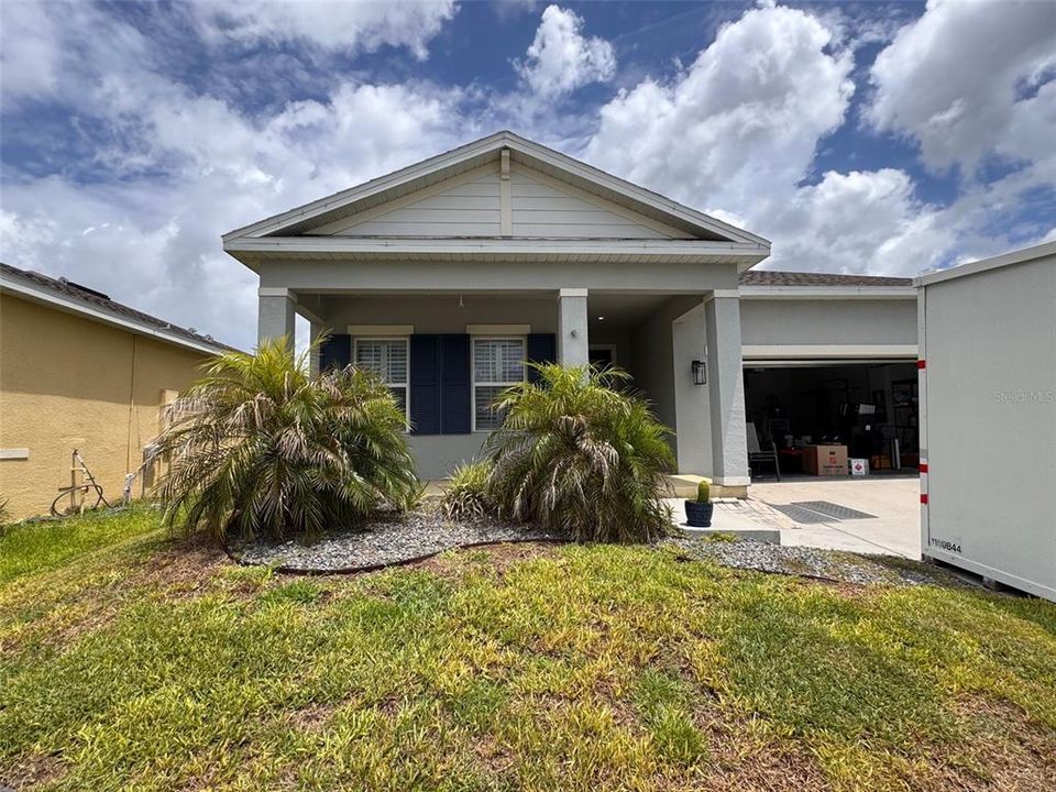 For Sale: $375,500 (3 beds, 2 baths, 2023 Square Feet)