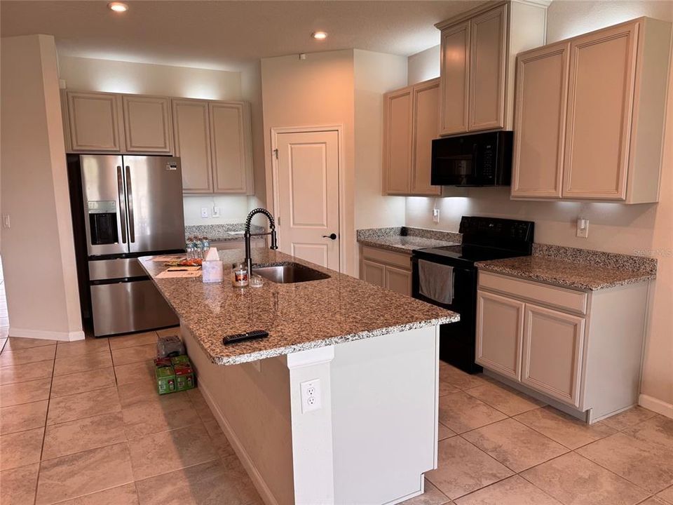 For Sale: $375,500 (3 beds, 2 baths, 2023 Square Feet)