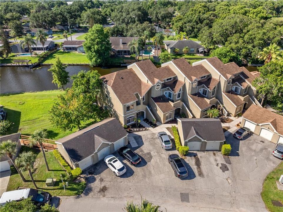 На продажу: $239,000 (2 спален, 2 ванн, 999 Квадратных фут)