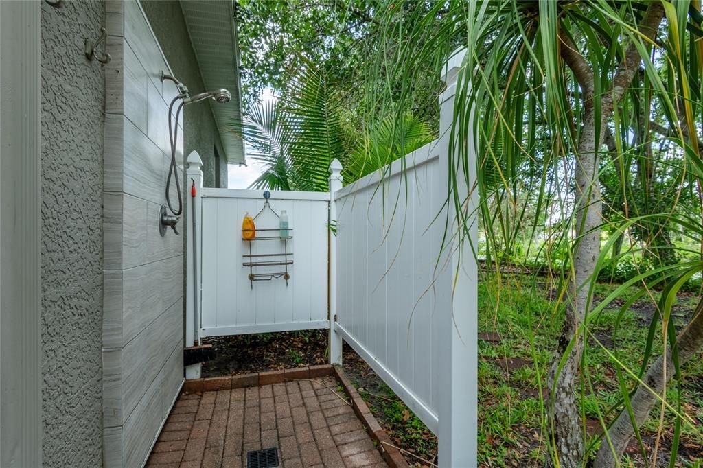For Sale: $620,000 (3 beds, 2 baths, 2120 Square Feet)