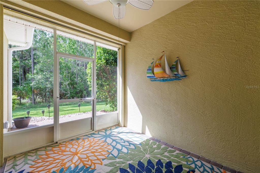 For Sale: $389,000 (3 beds, 2 baths, 1961 Square Feet)