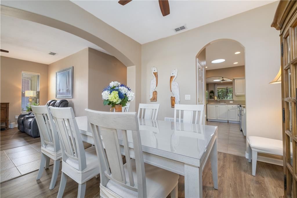 For Sale: $389,000 (3 beds, 2 baths, 1961 Square Feet)