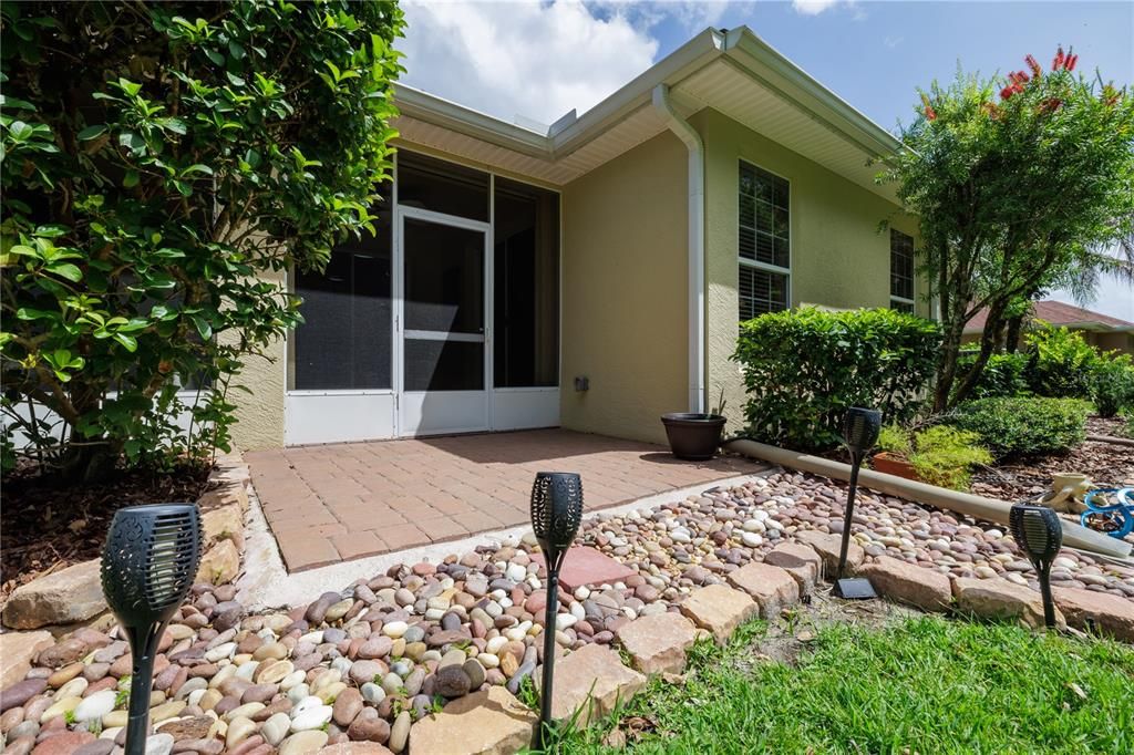 For Sale: $389,000 (3 beds, 2 baths, 1961 Square Feet)