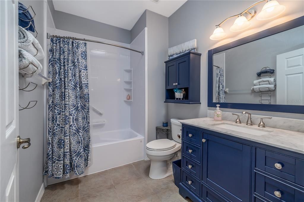 For Sale: $389,000 (3 beds, 2 baths, 1961 Square Feet)