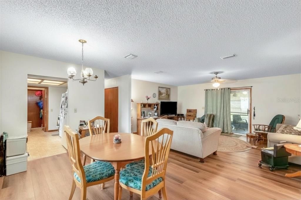 En Venta: $175,000 (2 camas, 2 baños, 1196 Pies cuadrados)