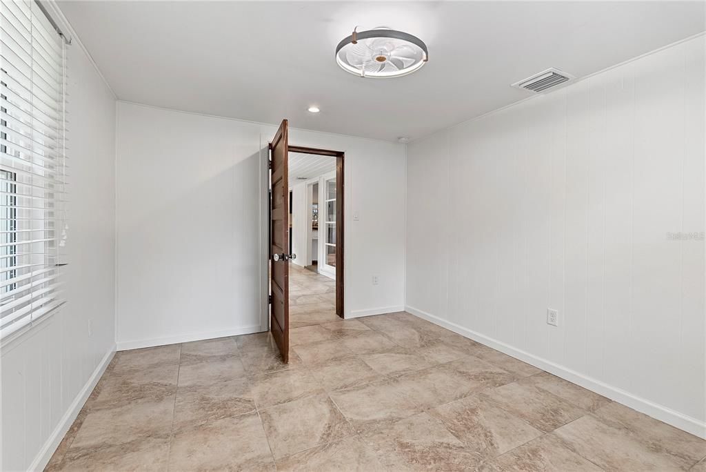 For Sale: $310,000 (3 beds, 1 baths, 1176 Square Feet)