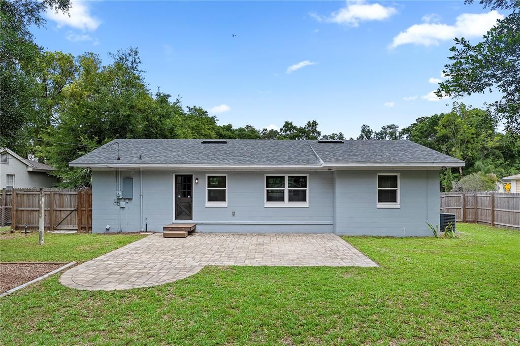 For Sale: $310,000 (3 beds, 1 baths, 1176 Square Feet)