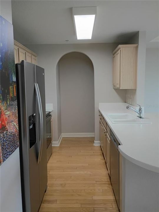 For Sale: $525,000 (1 beds, 1 baths, 815 Square Feet)