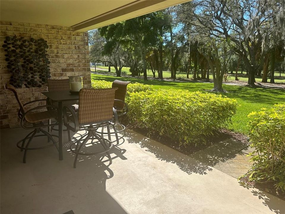 For Sale: $199,000 (1 beds, 1 baths, 610 Square Feet)