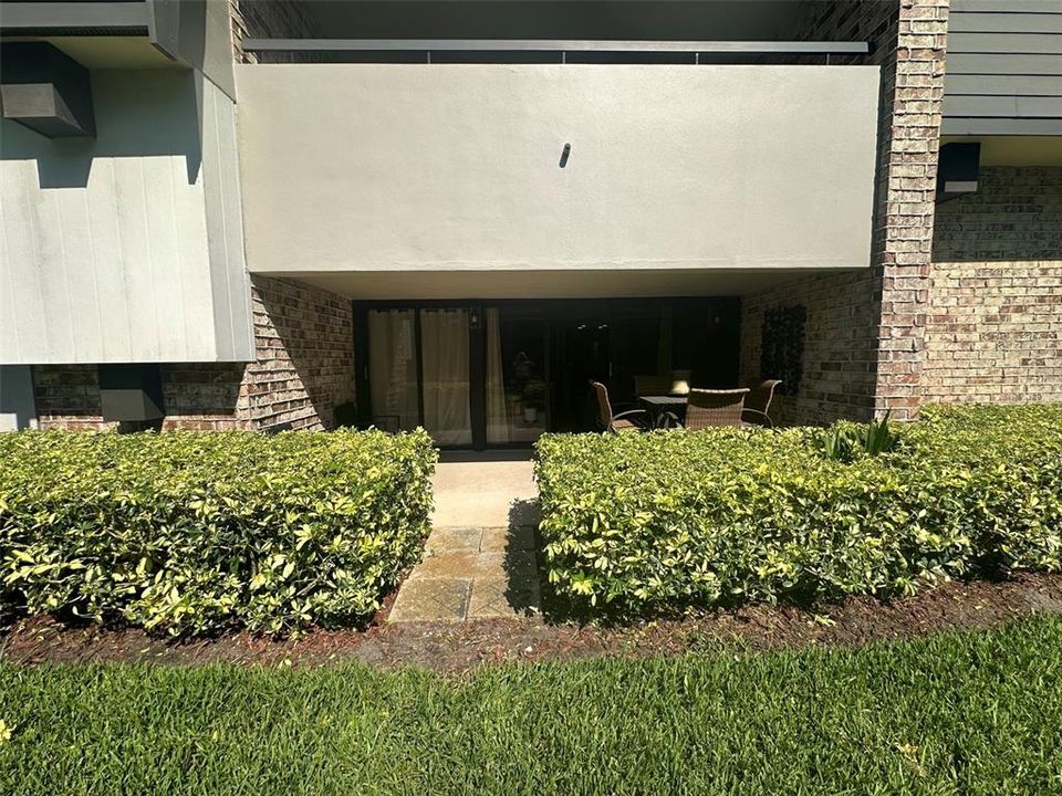 For Sale: $199,000 (1 beds, 1 baths, 610 Square Feet)